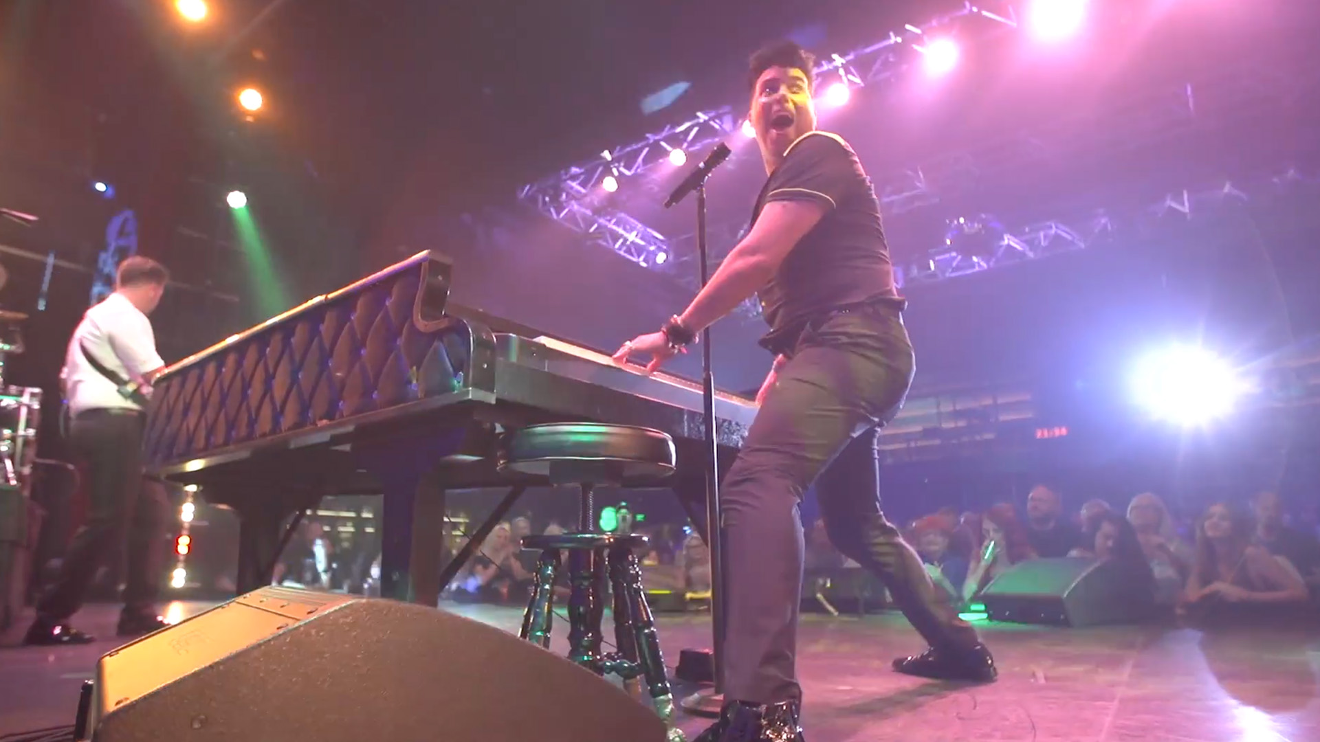 A live concert performance produced by Mainstage Multimedia